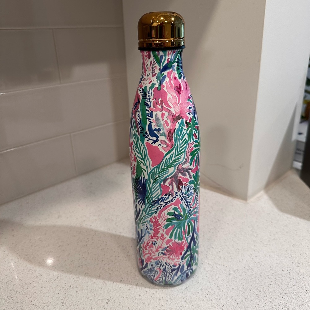 Lilly Pulitzer x Swell Insulated Water Bottle with Gold Cap